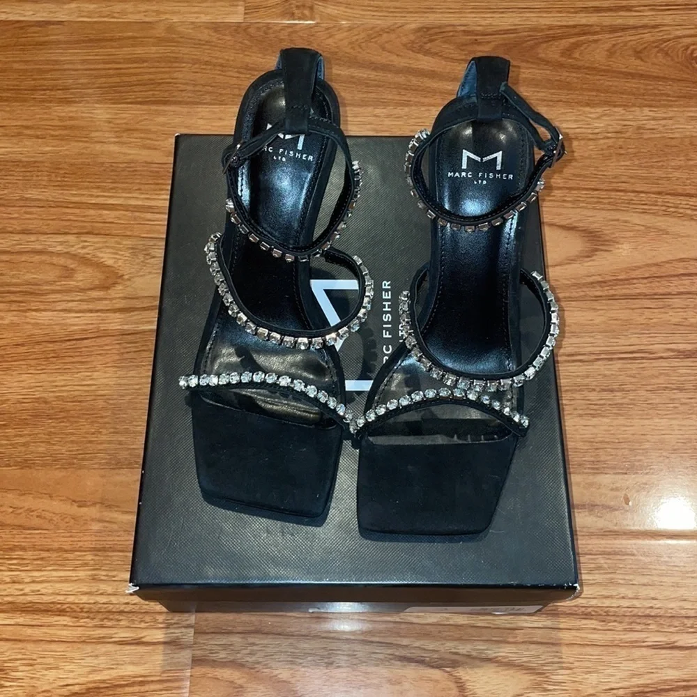 NWT MARC FISHER HEELS BLACK SUEDE WITH FAKE DIAMONDS ALL ACROSS SIZE Womens 7‌‌‍ - Picture 4 of 11